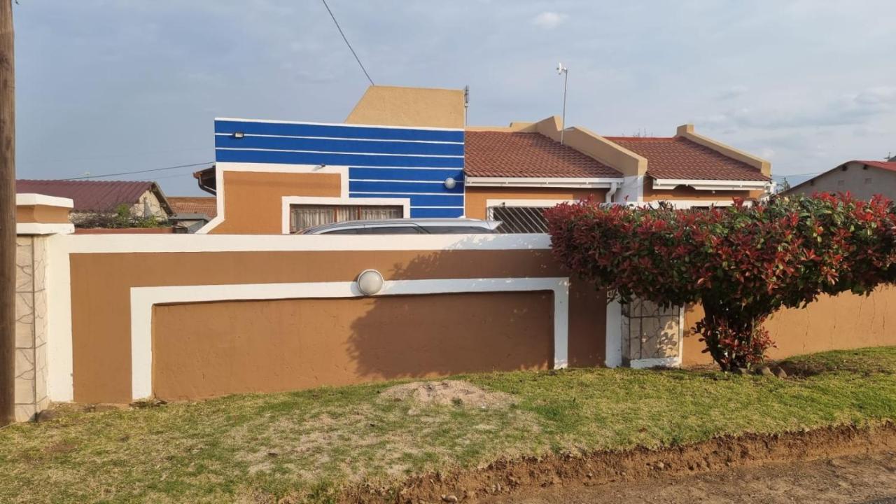 Epic Den Lodge Phuthaditjhaba Εξωτερικό φωτογραφία